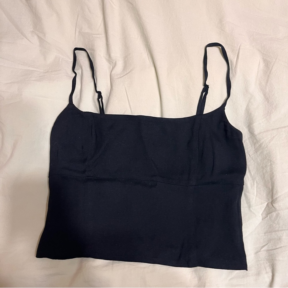 Aritzia Wilfred black tank